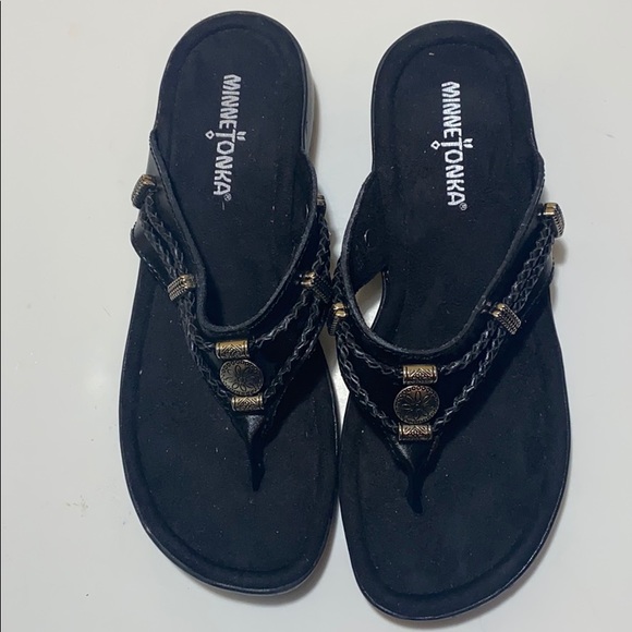 Minnetonka Silverthorne Black Leather Sandals 6 - Picture 5 of 7